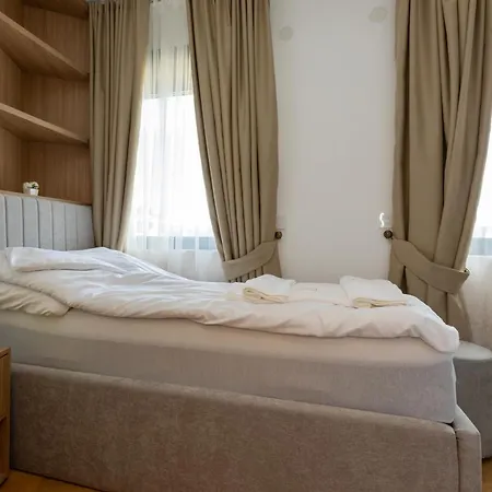 Balkan Square Gold Dorotea-centar *