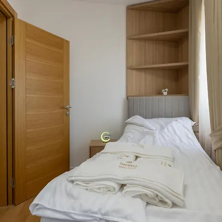 Balkan Square Gold Dorotea-centar