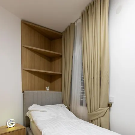 Balkan Square Gold Dorotea-centar *