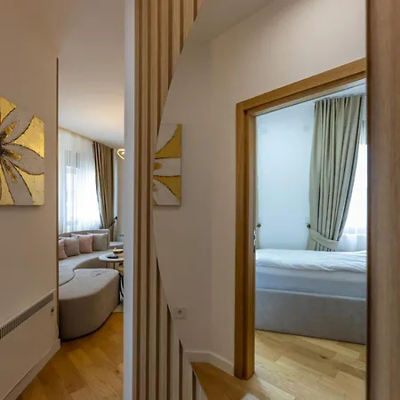 Apartment Balkan Square Gold Dorotea-centar