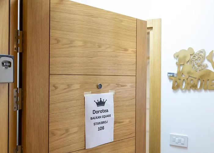 Balkan Square Gold Dorotea-centar