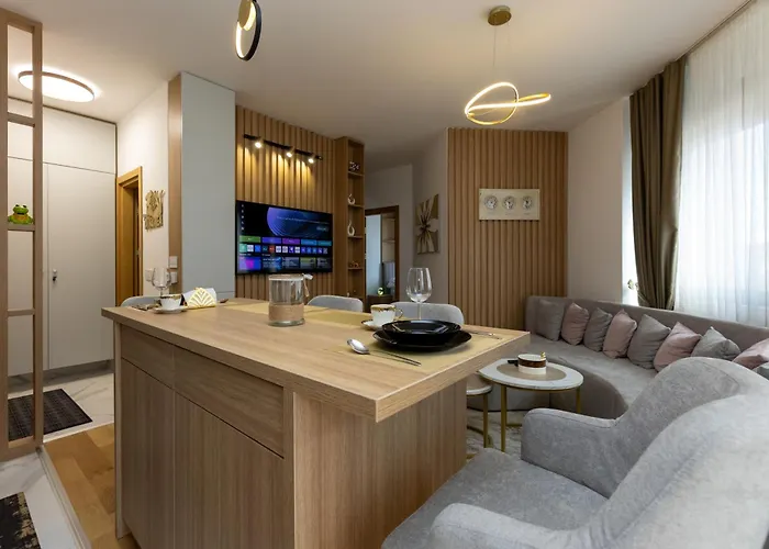 Balkan Square Gold Dorotea-centar *