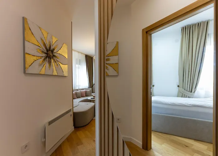 Apartment Balkan Square Gold Dorotea-centar