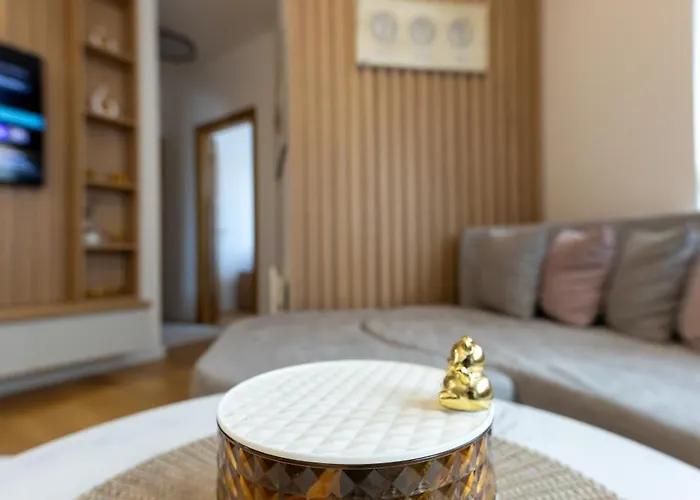 Balkan Square Gold Dorotea-centar * Zlatibor