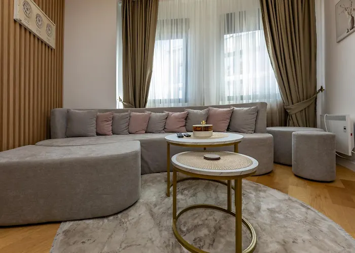 Balkan Square Gold Dorotea-centar Apartment *